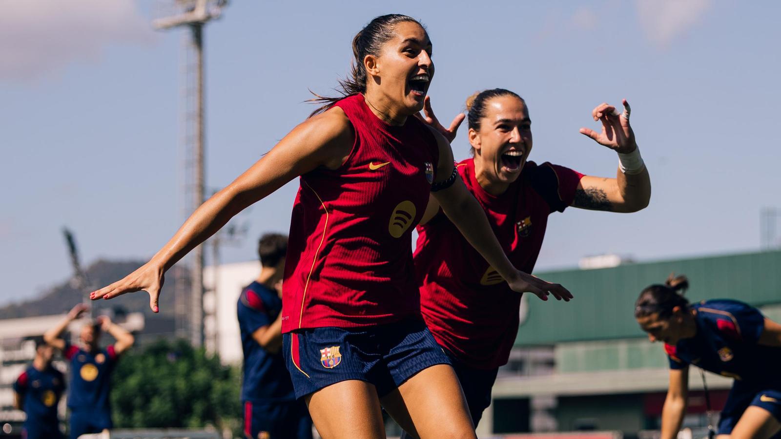 Kika Nazareth and Cata Coll during a Barça women's training session
