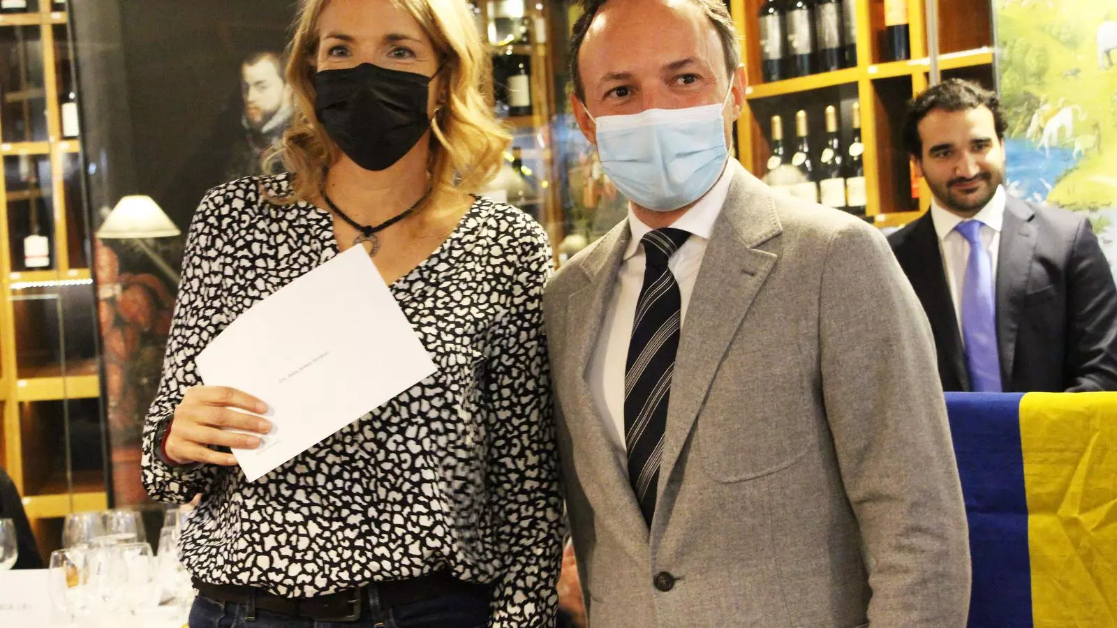 El cap de Govern, Xavier Espot, amb la guanyadora del Premi Fiter i Rossell, Marta Boleda.
