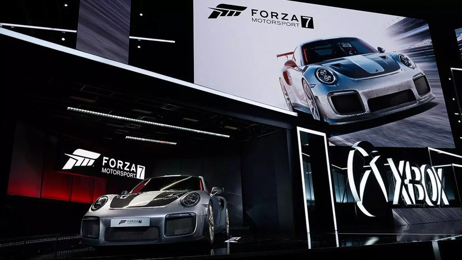Porsche 911 GT2 RS, un cotxe de videojoc