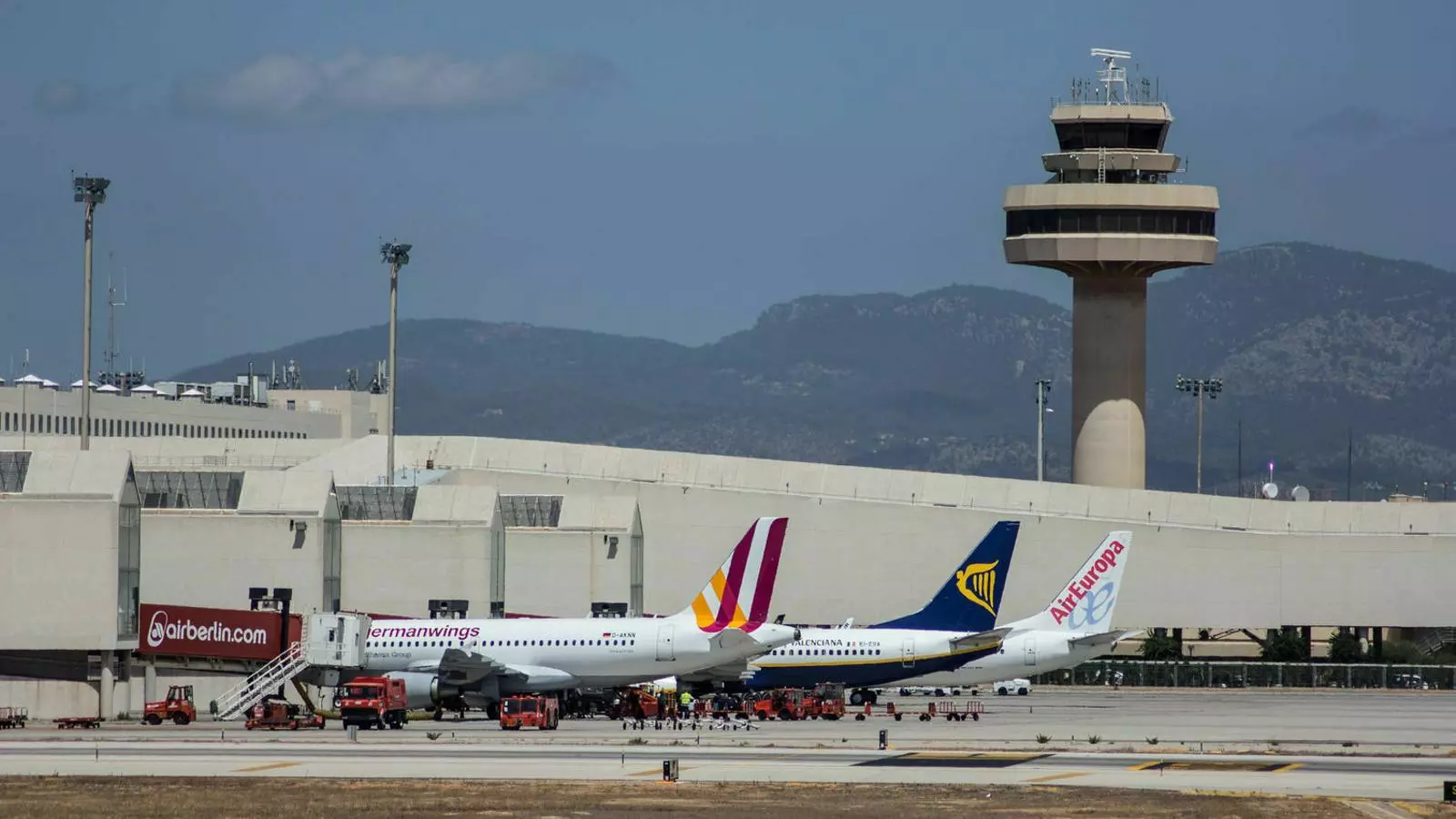Avions estacionats a l'aeroport de Palma en una imatge d'arxiu