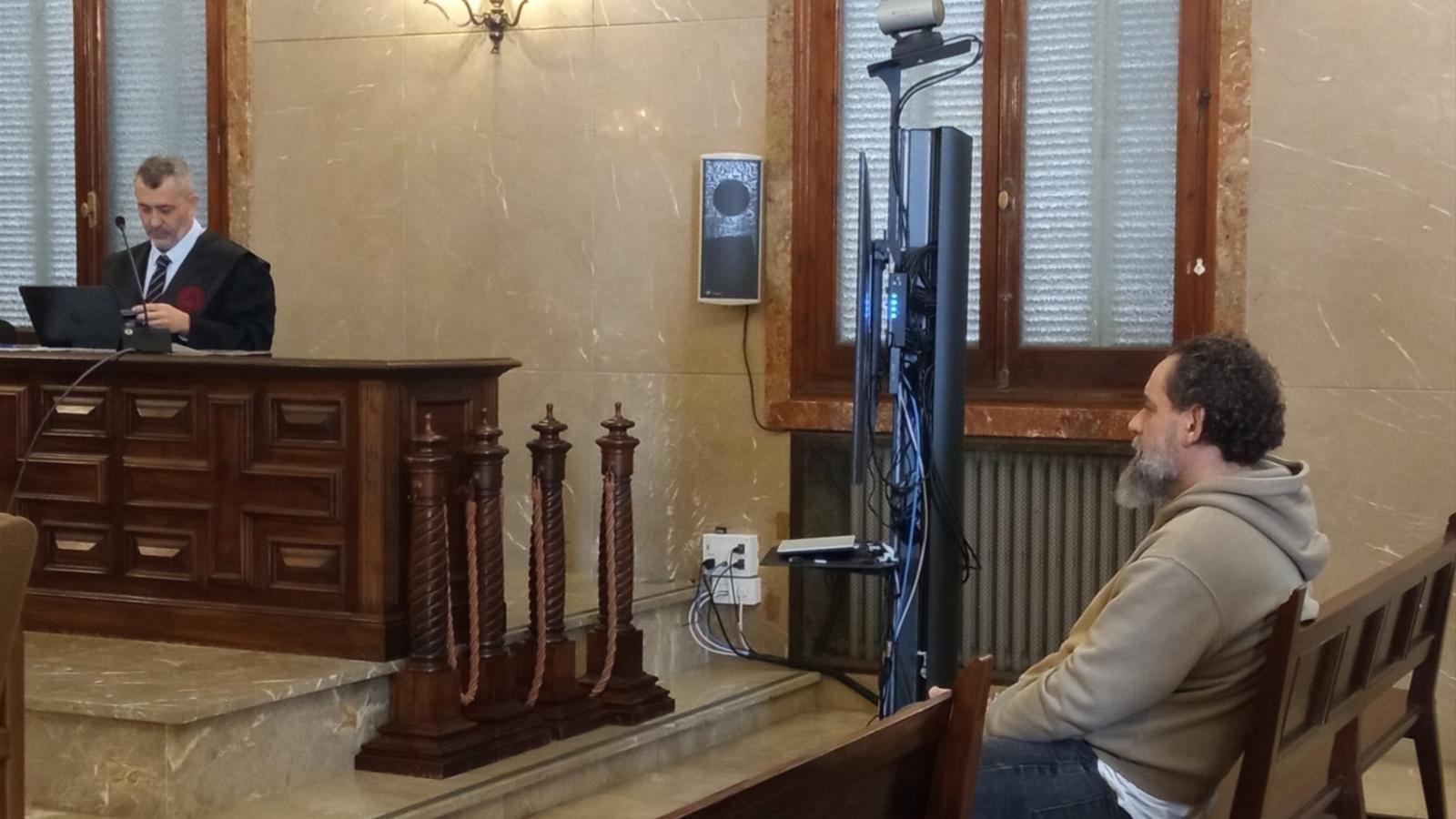 L'acusat pel crim de la Colònia de Sant Jordi durant el judici.