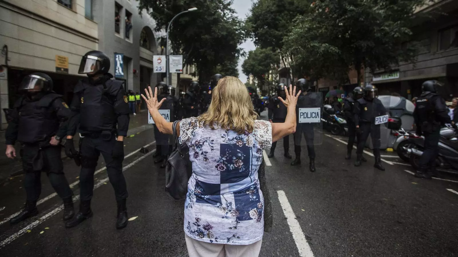 Fotografia de l'1 d'octubre, a l'escola Diputació de Barcelona