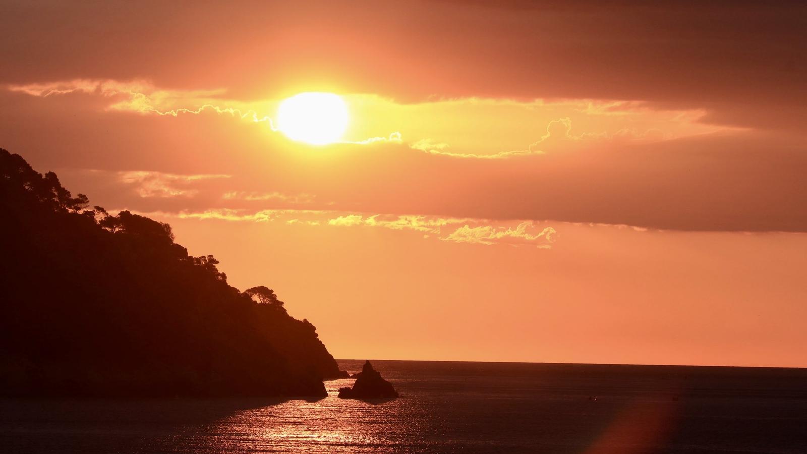The sun will be the star of the day in much of the country.