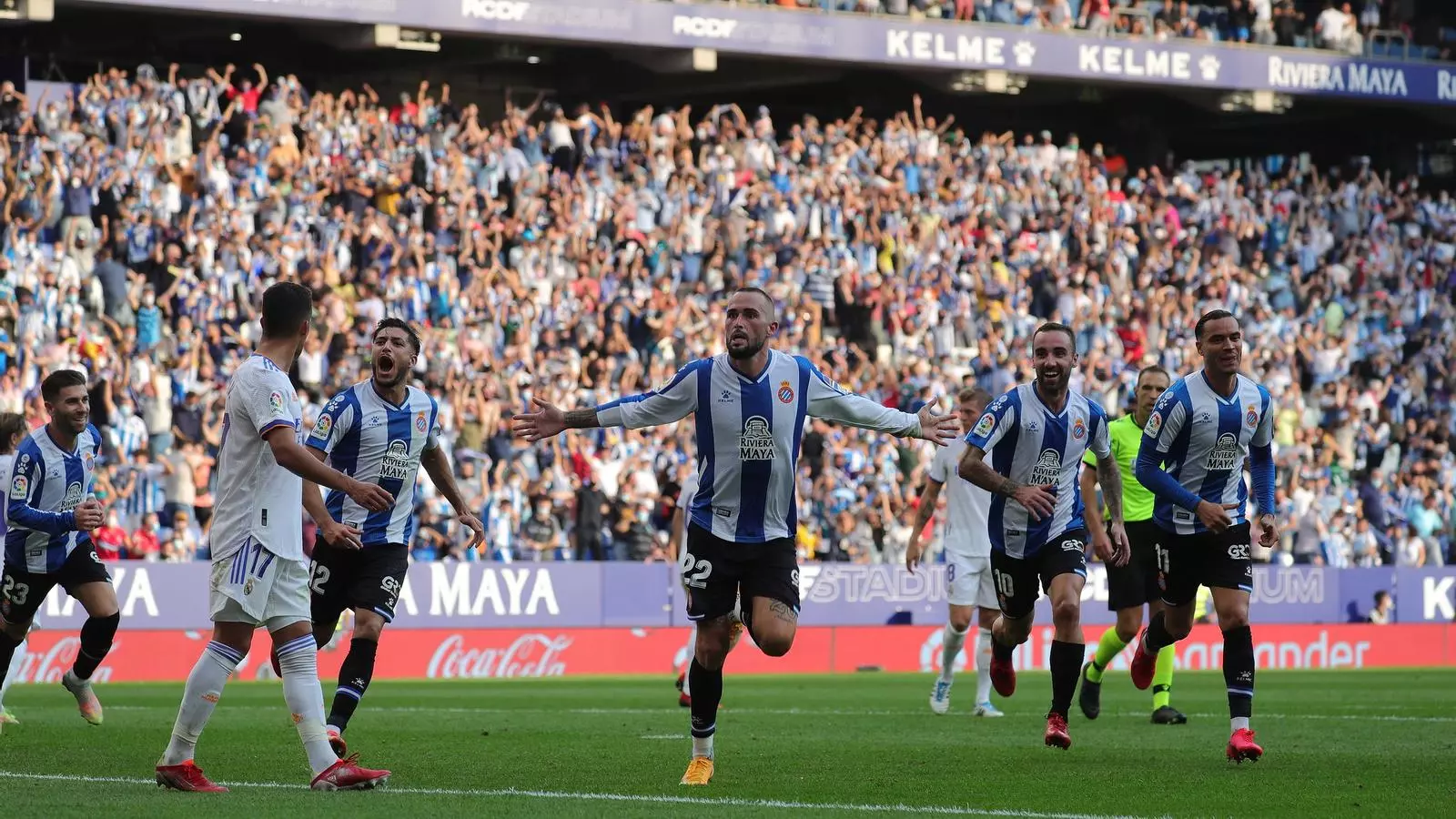 Aleix Vidal celebra el gol marcat contra el Reial Madrid
