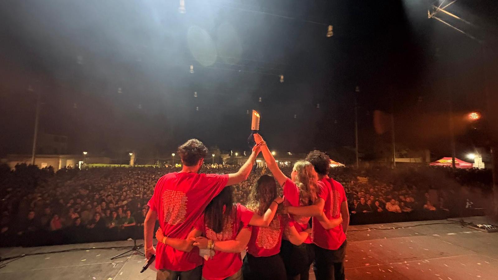 L'arribada de la Flama al concenrt de Felanitx.