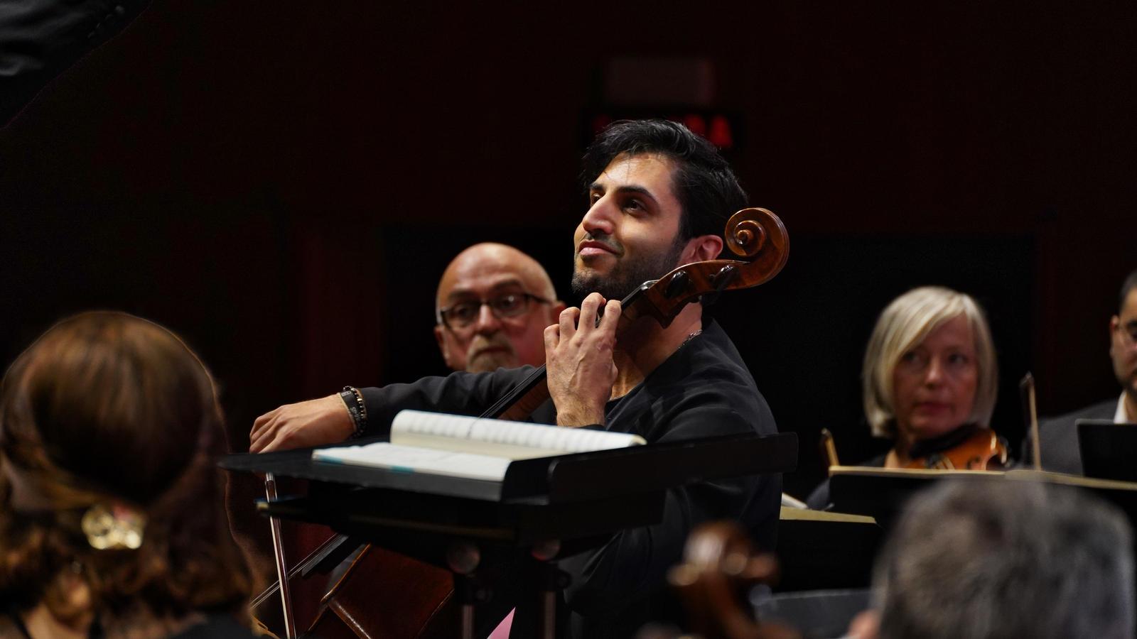 Kian Soltani interpretant Elgar.