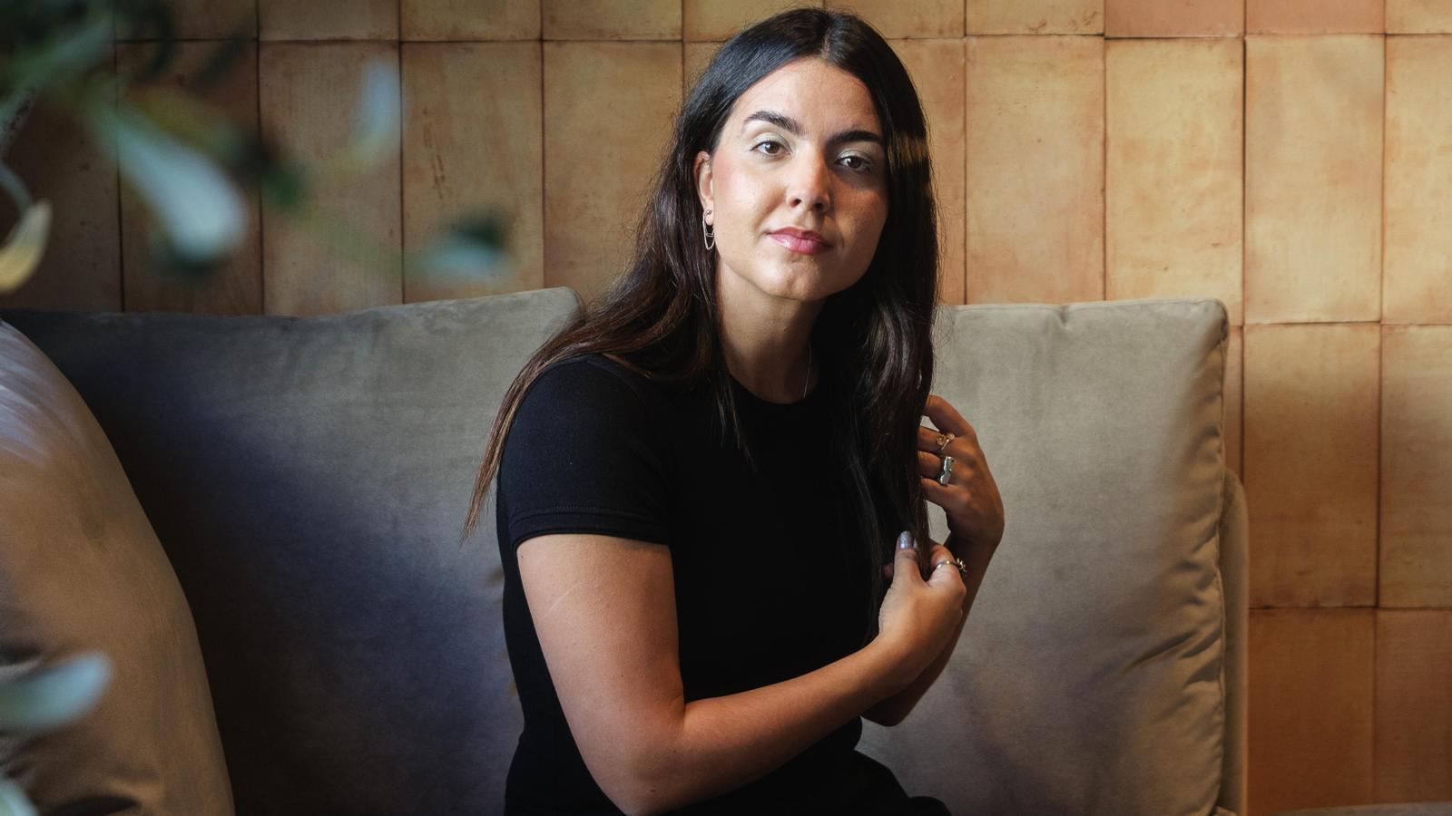 La cantante mallorquina Júlia Colom en el Hotel Me de Barcelona.