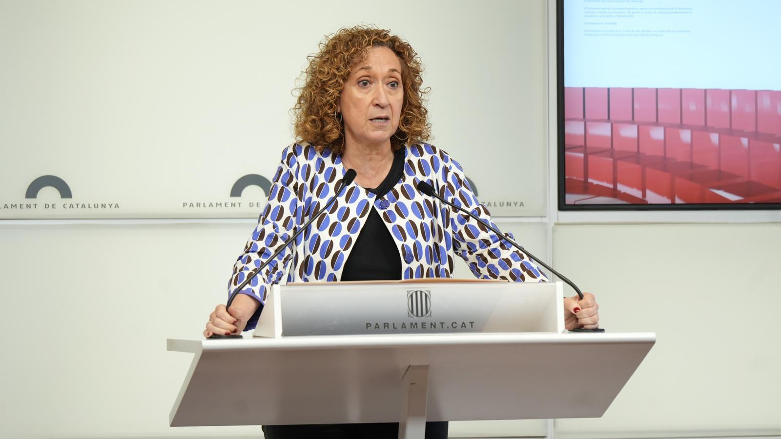 La portavoz de ERC en el Parlament, Ester Capella, en rueda de prensa