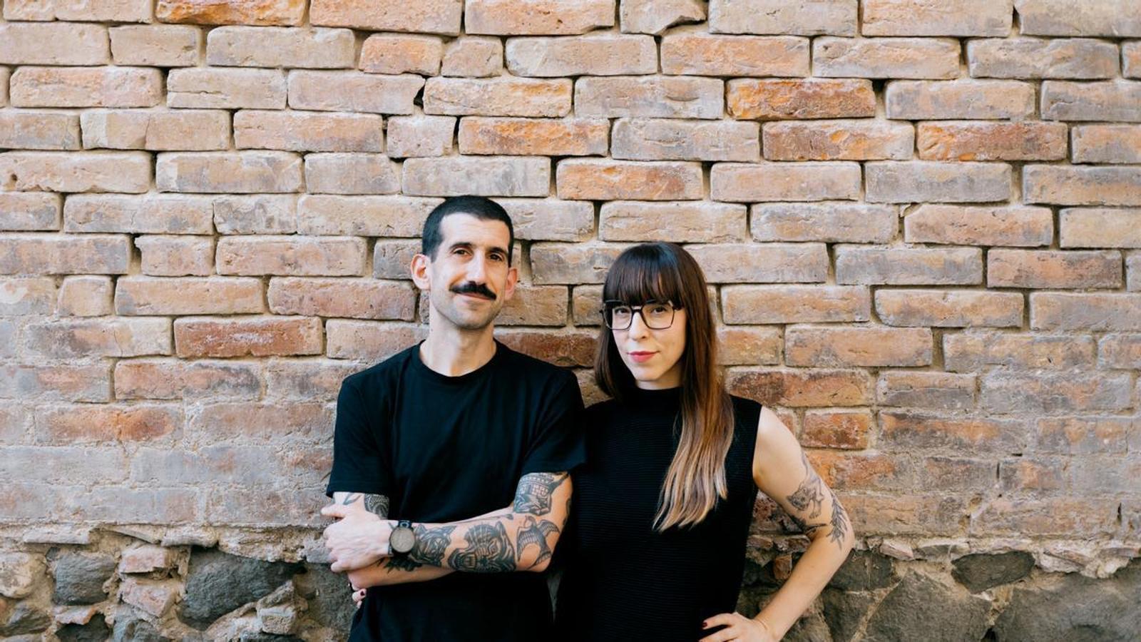 Arnau Sidera y Laura Agustí, los creadores de 'El Club del Mirlo'