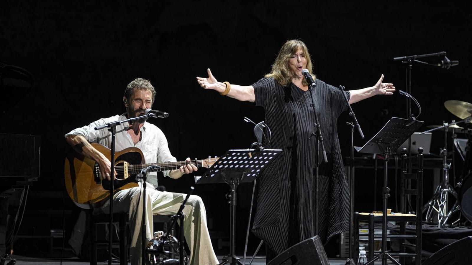 Borja Penalba and Maria del Mar Bonet at the Grec Theatre in Barcelona.