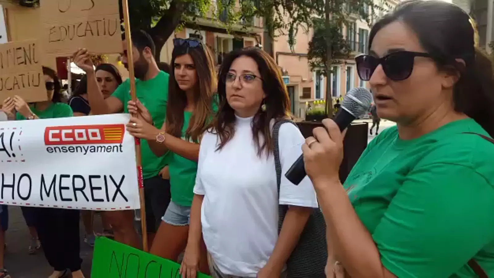 Treballadores de les escoletes reclamen millors condicions laborals
