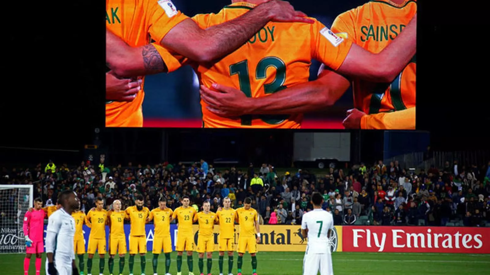 Els jugadors saudites han trencat files per evitar fer el minut de silenci.