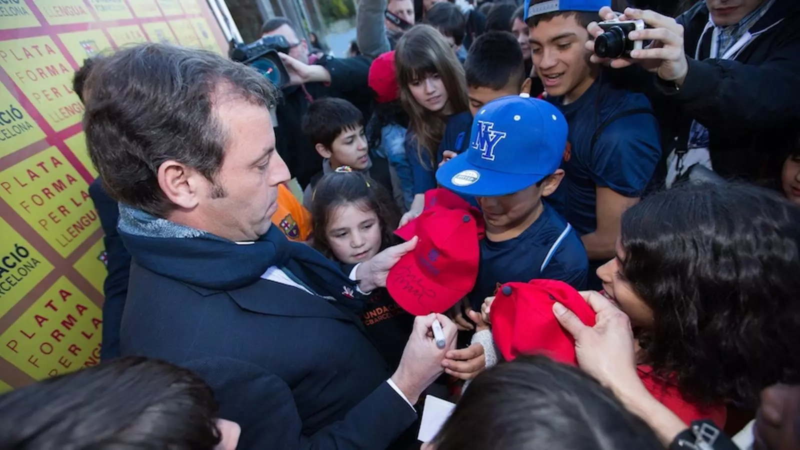 El president del Barça, Sandro Rosell, durant l'acte de presentació de la guia d’acollida lingüística al món de l’esport