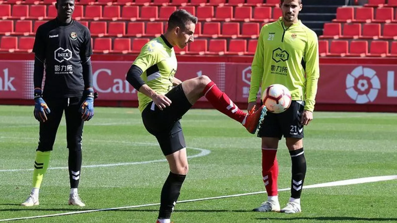 Els jugadors del Nàstic s'entrenen abans de rebre el Màlaga