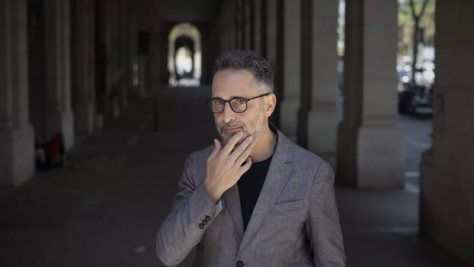 Jorge Drexler al paseo Picasso de Barcelona.