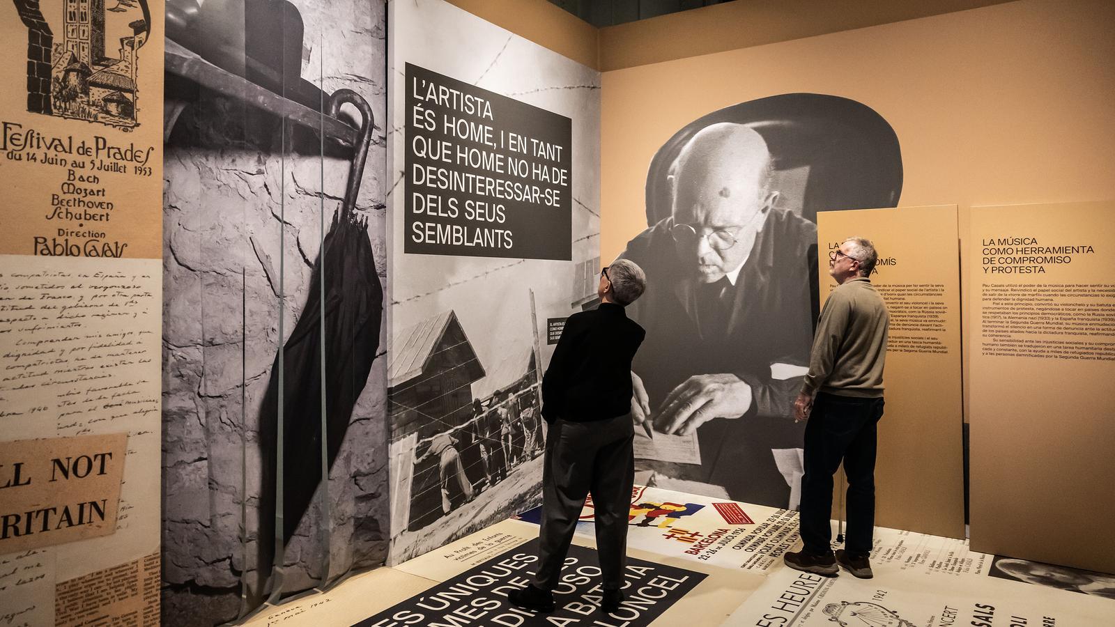 Vista de la exposición Pau Casals, música para la paz en el Palau Robert de Barcelona.