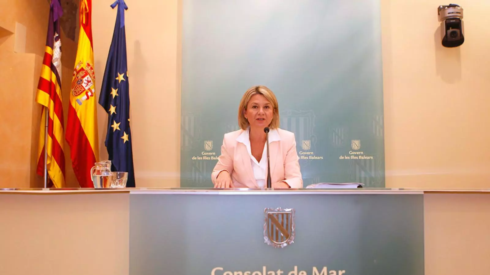 La consellera d'Educació, Núria Riera, defensa que la implantació de la LOMQE no es pot posposar. ISAAC BUJ