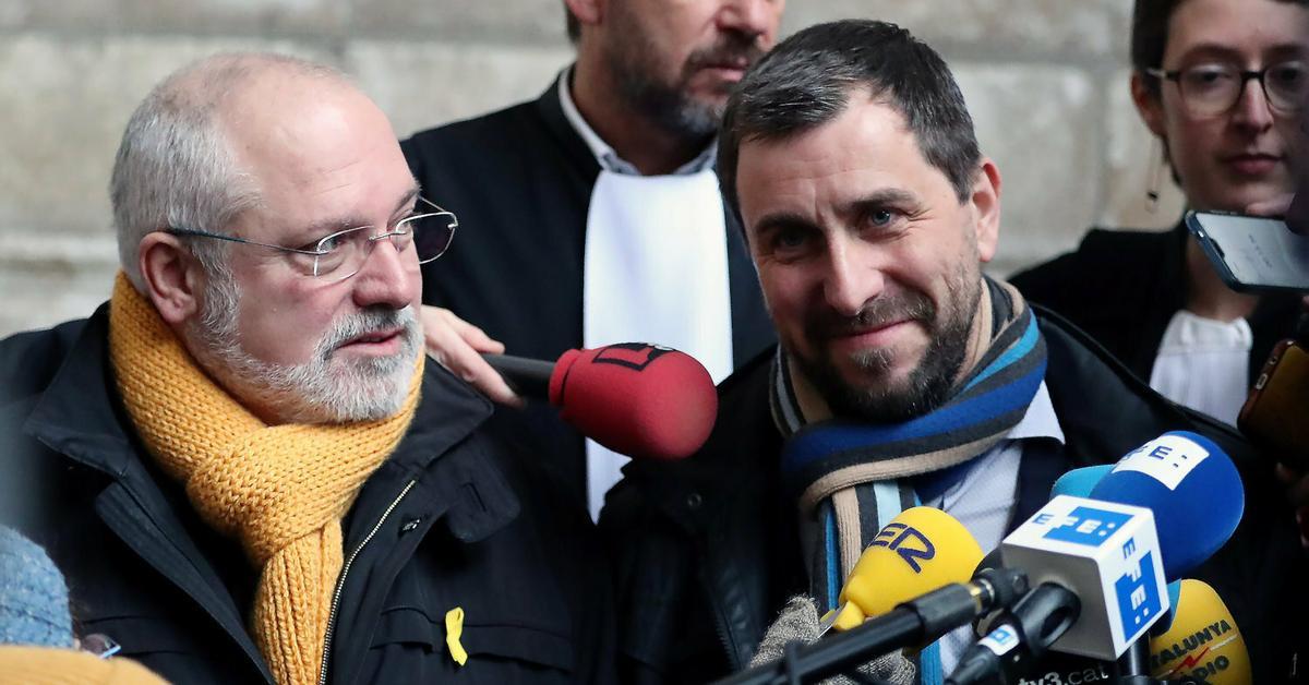 Lluís Puig and Toni Comín Return to Catalonia After Nine Years of Exile