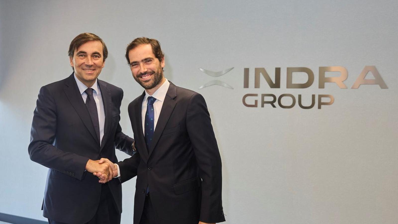 The territorial delegate of Indra in Catalonia, Enric Blasco, with the CEO of Gutmar, Miguel Camino