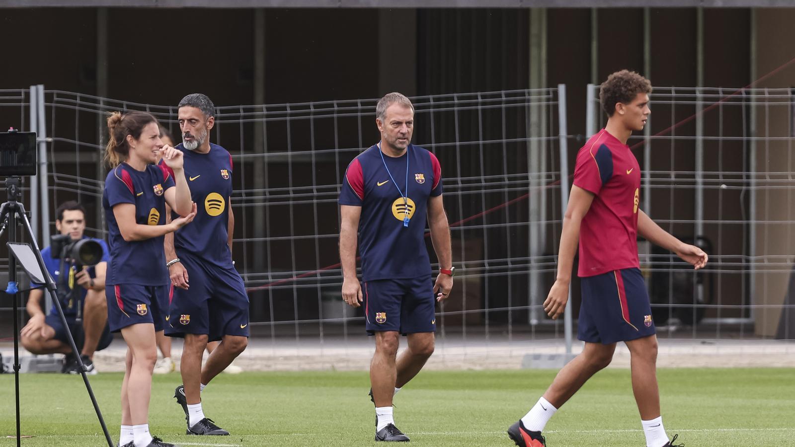 Hansi Flick during the training prior to the Barça-Athletic Club league match