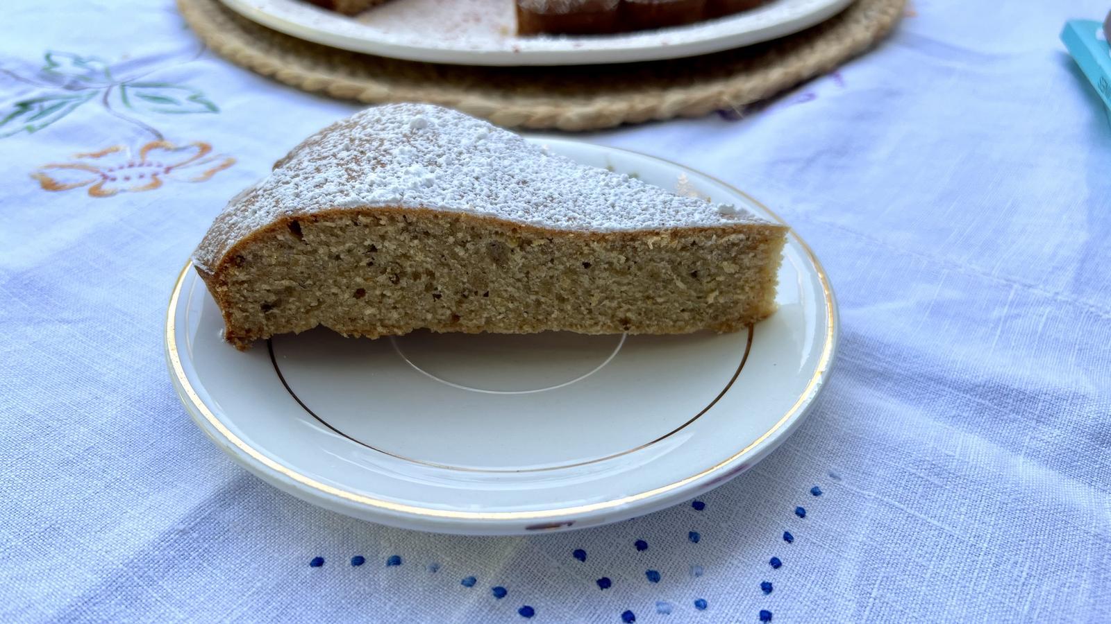 Coca rosada a partir de la receta del libro La Cocina de las Rondaies Mallorquinas.