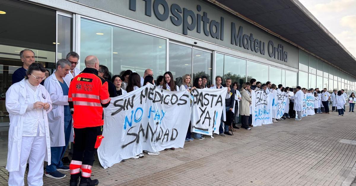 La huelga de médicos registra un seguimiento del 70% en los hospitales ...