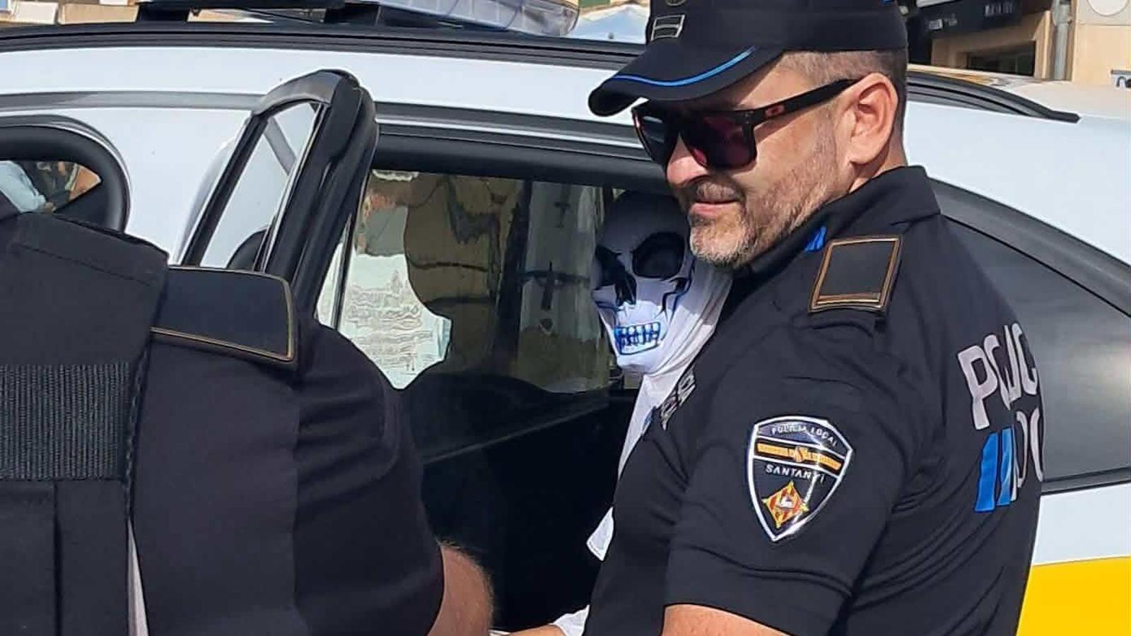 Identification of Madò Farta in the Santanyí Local Police car