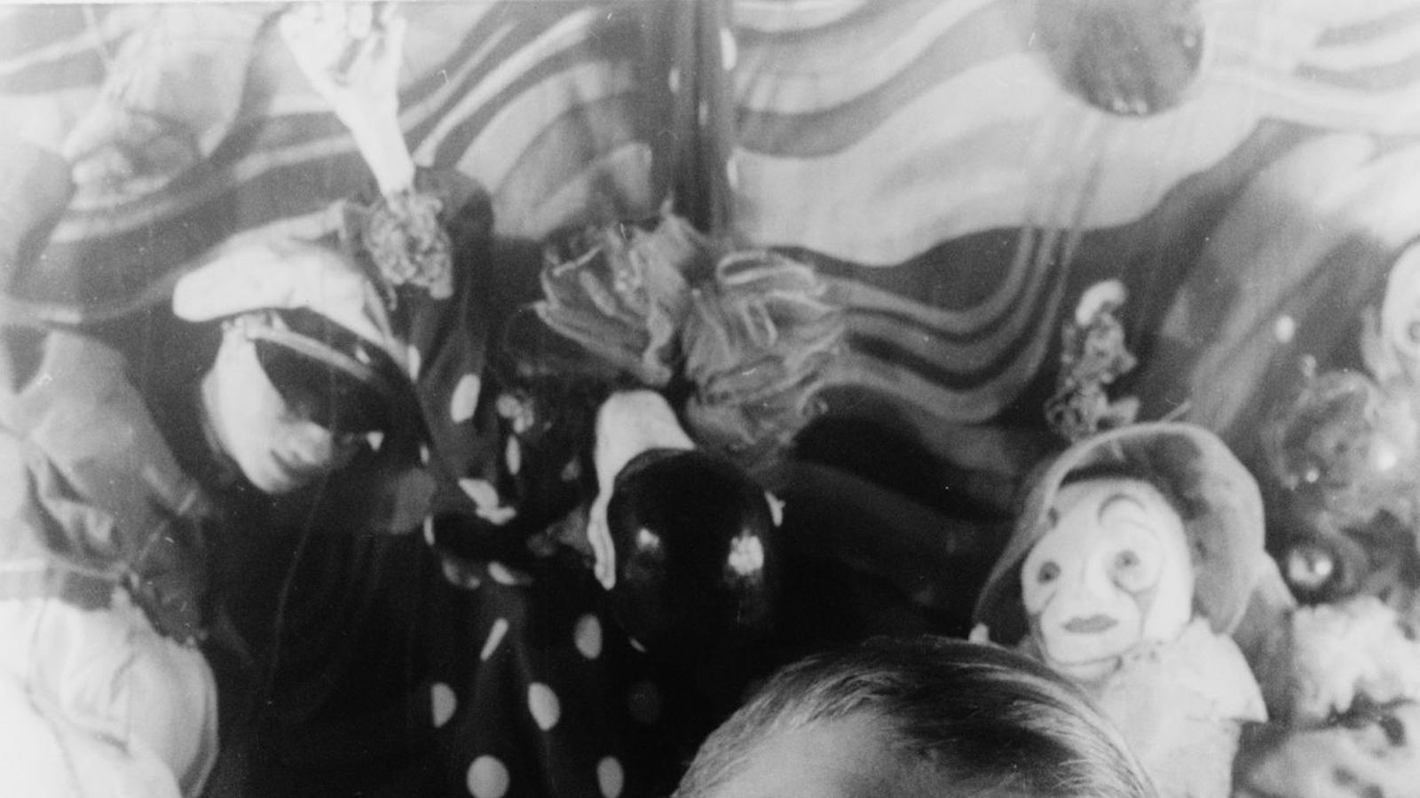 CAPOTE VA INICIAR EL MESTISSATGE ENTRE FICCIÓ I NO-FICCIÓ A L'HORA DE RECREAR  ELS ASSASSINATS EXPLICATS AL LLIBRE 'A SANG FREDA'.