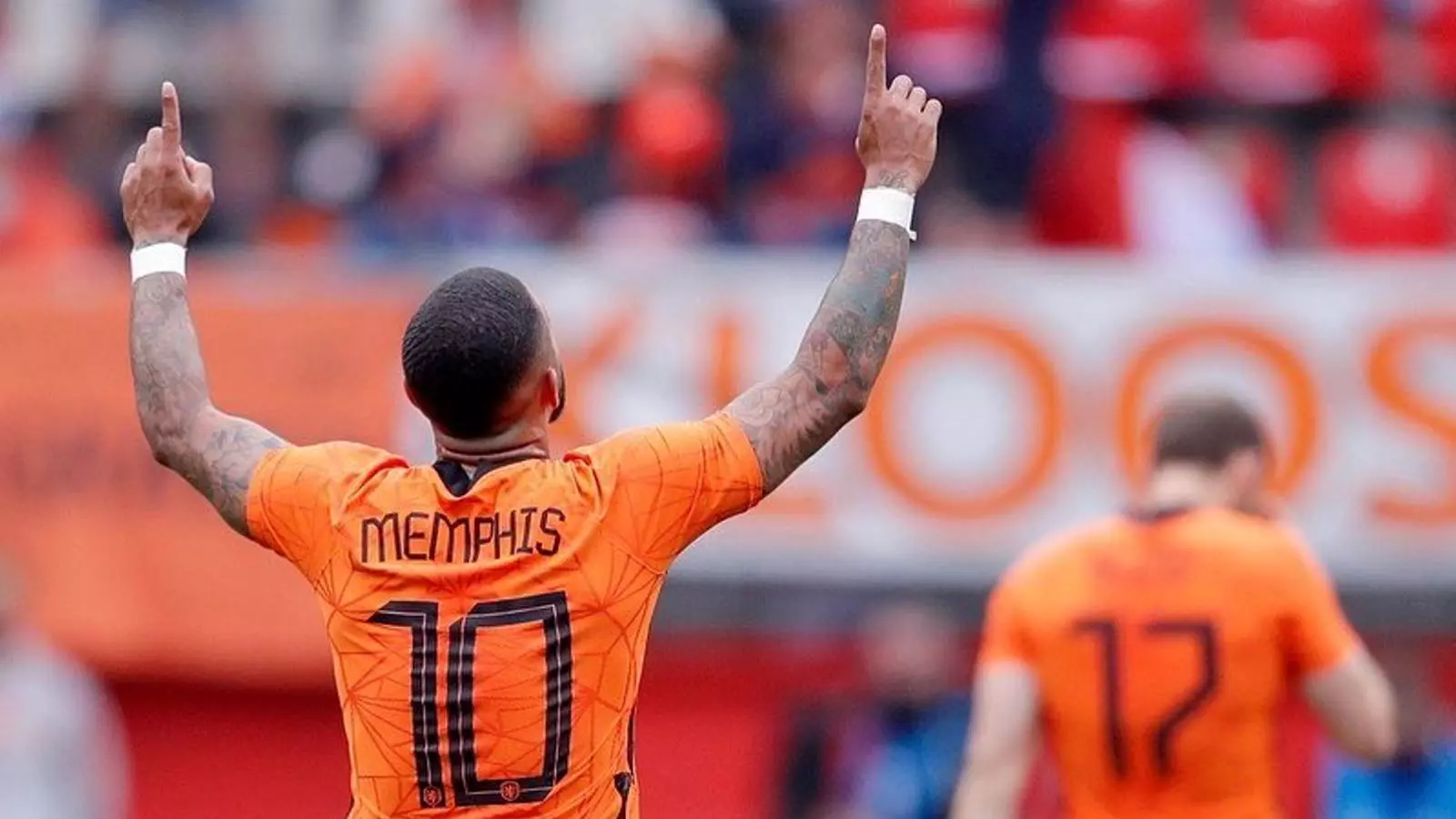 Memphis Depay celebra un gol amb la selecció holandesa.