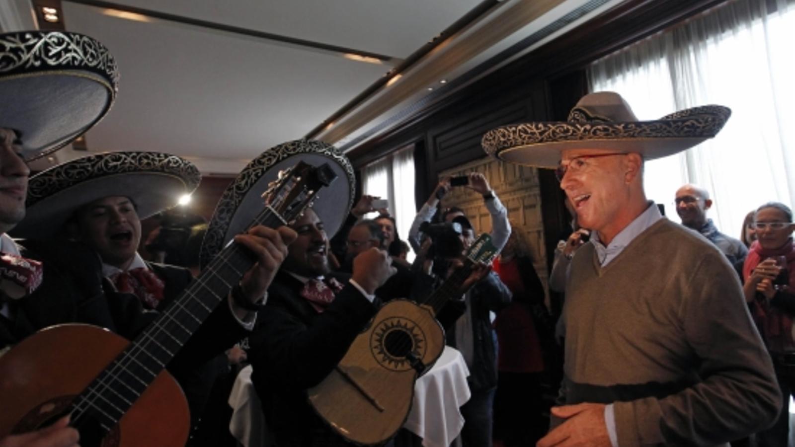 Duran i Lleida es disfressa durant el dia de reflexió/ ACN