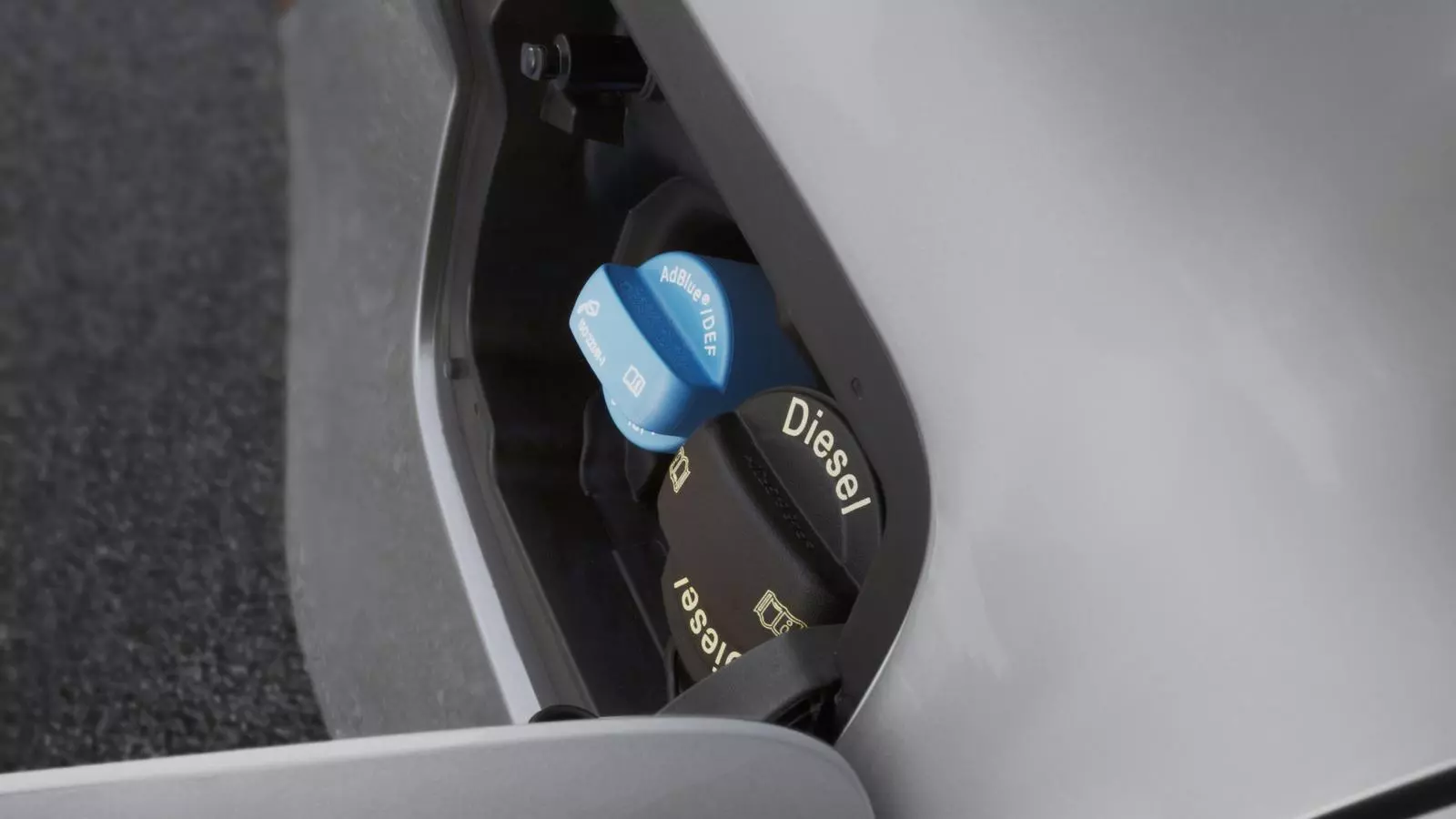 Omplir el dipòsit de dièsel serà uns 5 euros més car el 2019