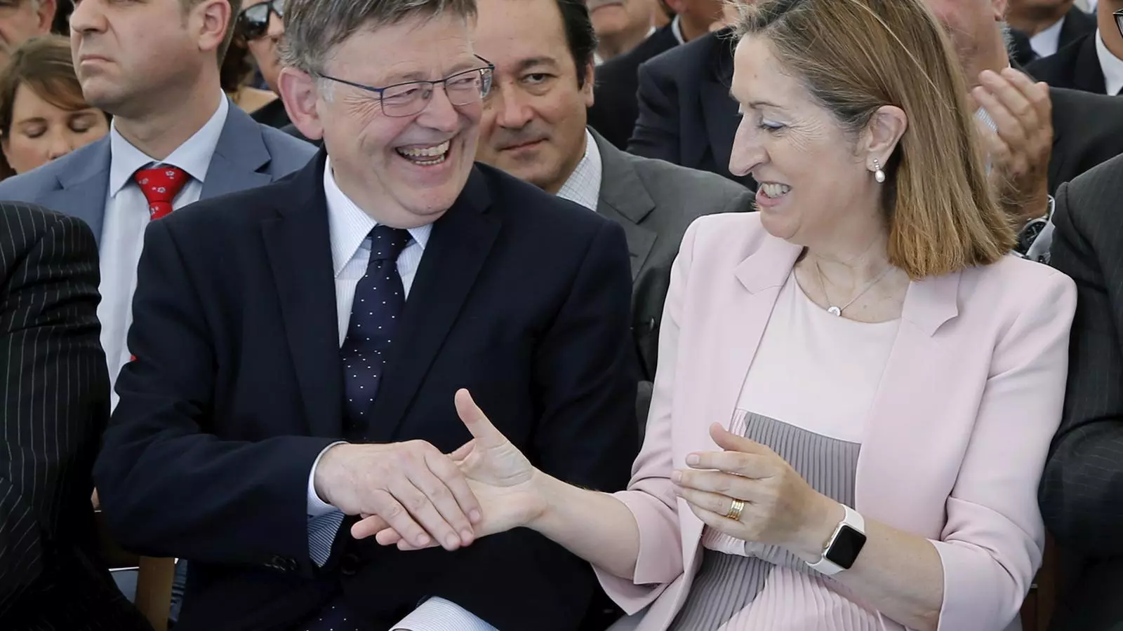 La ministra de Foment en funcions, Ana Pastor, junt al president de la Generalitat Valenciana, Ximo Puig.