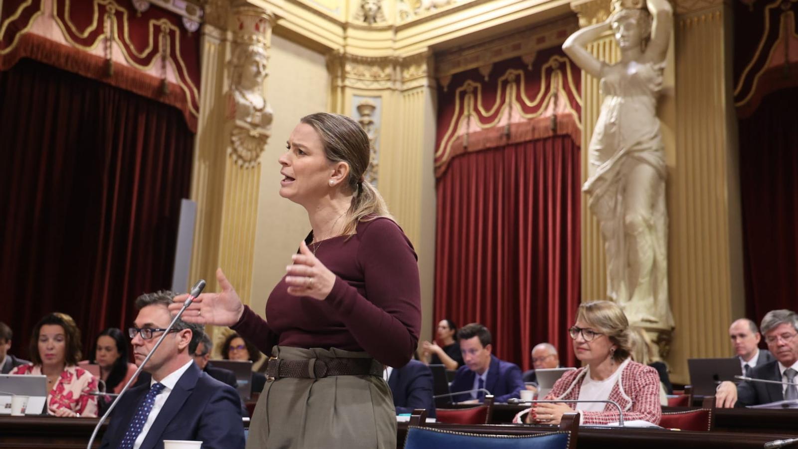 Marga Prohens am Dienstag im Parlament