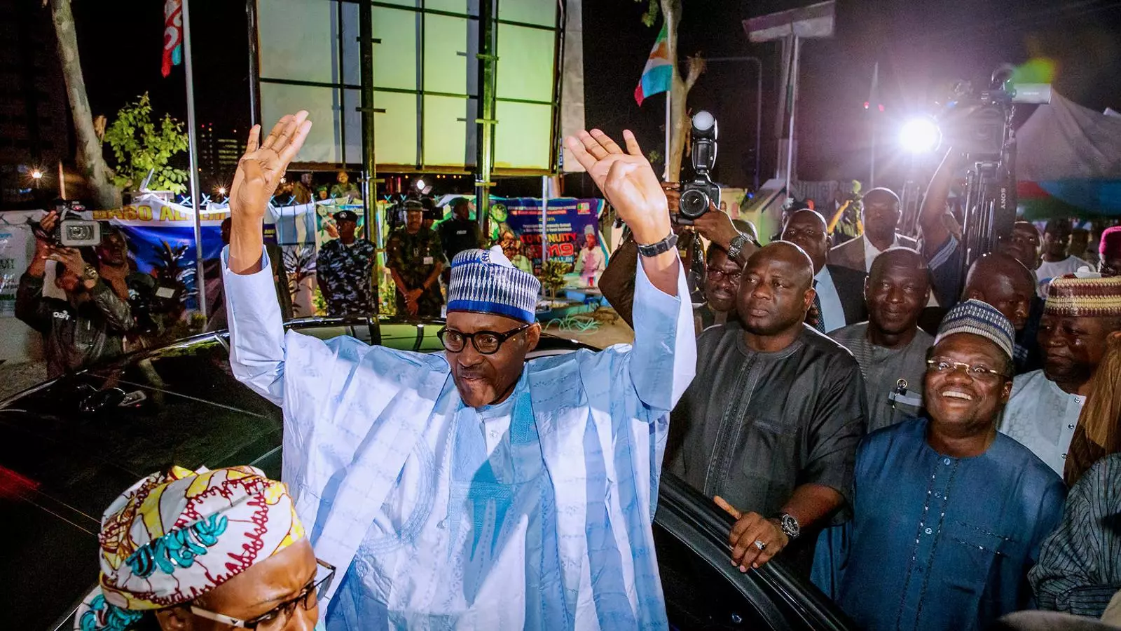 Buhari en celebrar la seva proclamació com a guanyador a les eleccions de Nigèria, aquesta matinada.