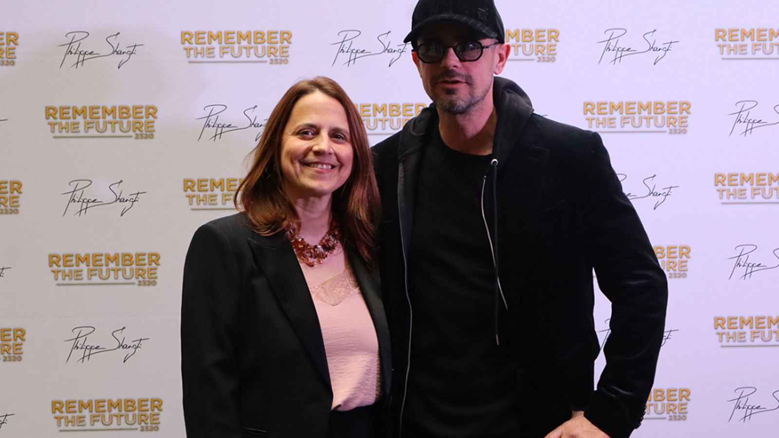 Philippe Shangti i la cònsol major d'Escaldes-Engordany, Rosa Gili, durant l'estrena de la pel·lícula 'Remember the Future: 2320'.