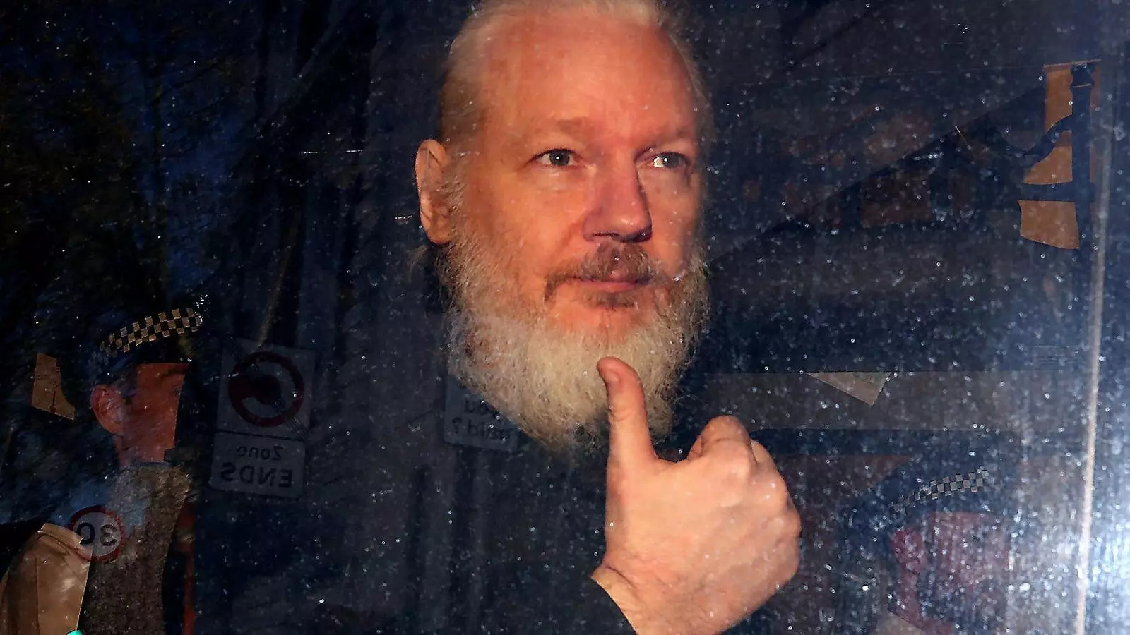 Assange, detingut després de perdre l’asil de l’Equador