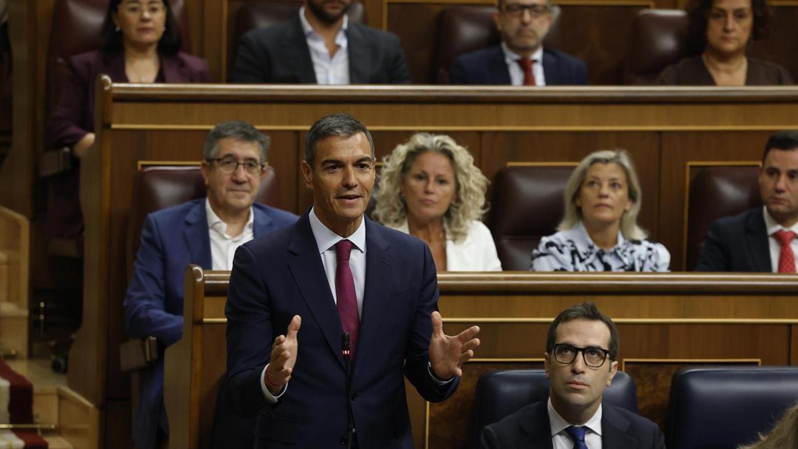 El presidente del gobierno español, Pedro Sánchez, durante la primera sesión de control en el Congreso después del parón estival