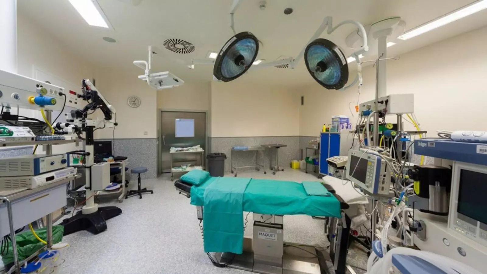 Imatge d'un quiròfan de l'hospital Mateu Orfila.