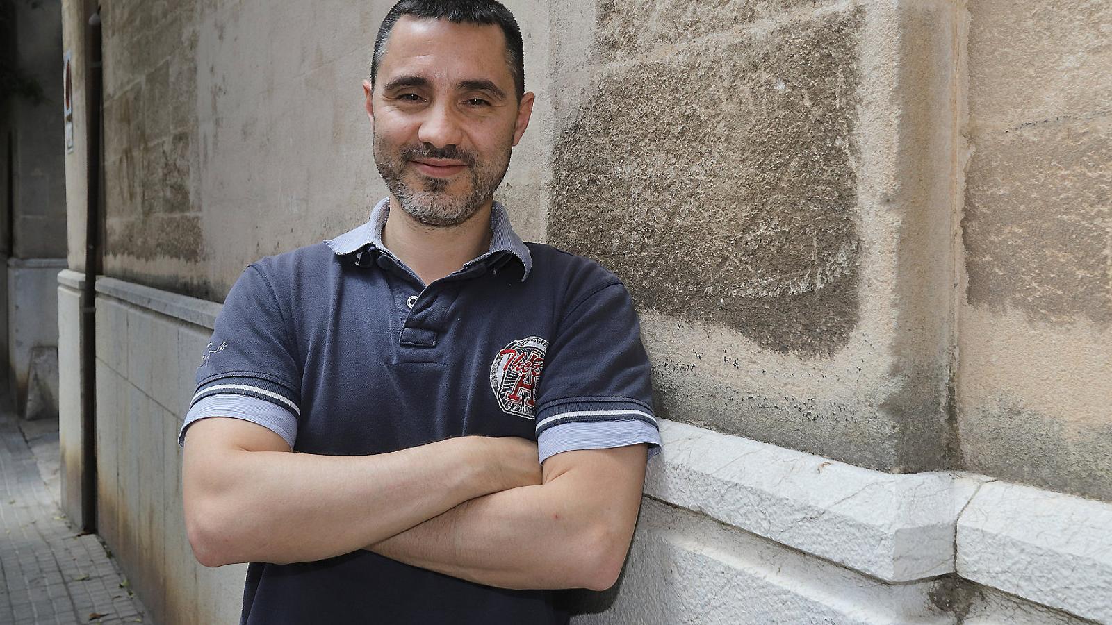 FIRA DEL LLIBRE Carles Cabrera presenta avui a les 18 hores la seva tesi convertida en llibre.