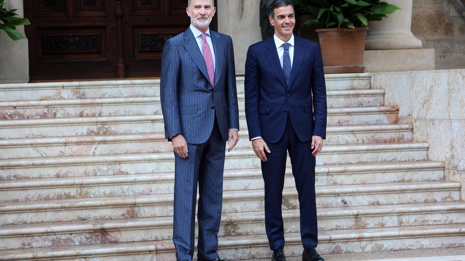 Felipe VI y Pedro Sánchez en el palacio de Marivent.