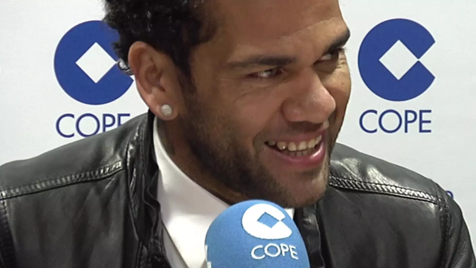 Dani Alves, durant l'entrevista a 'El partido de las 12' / COPE.ES