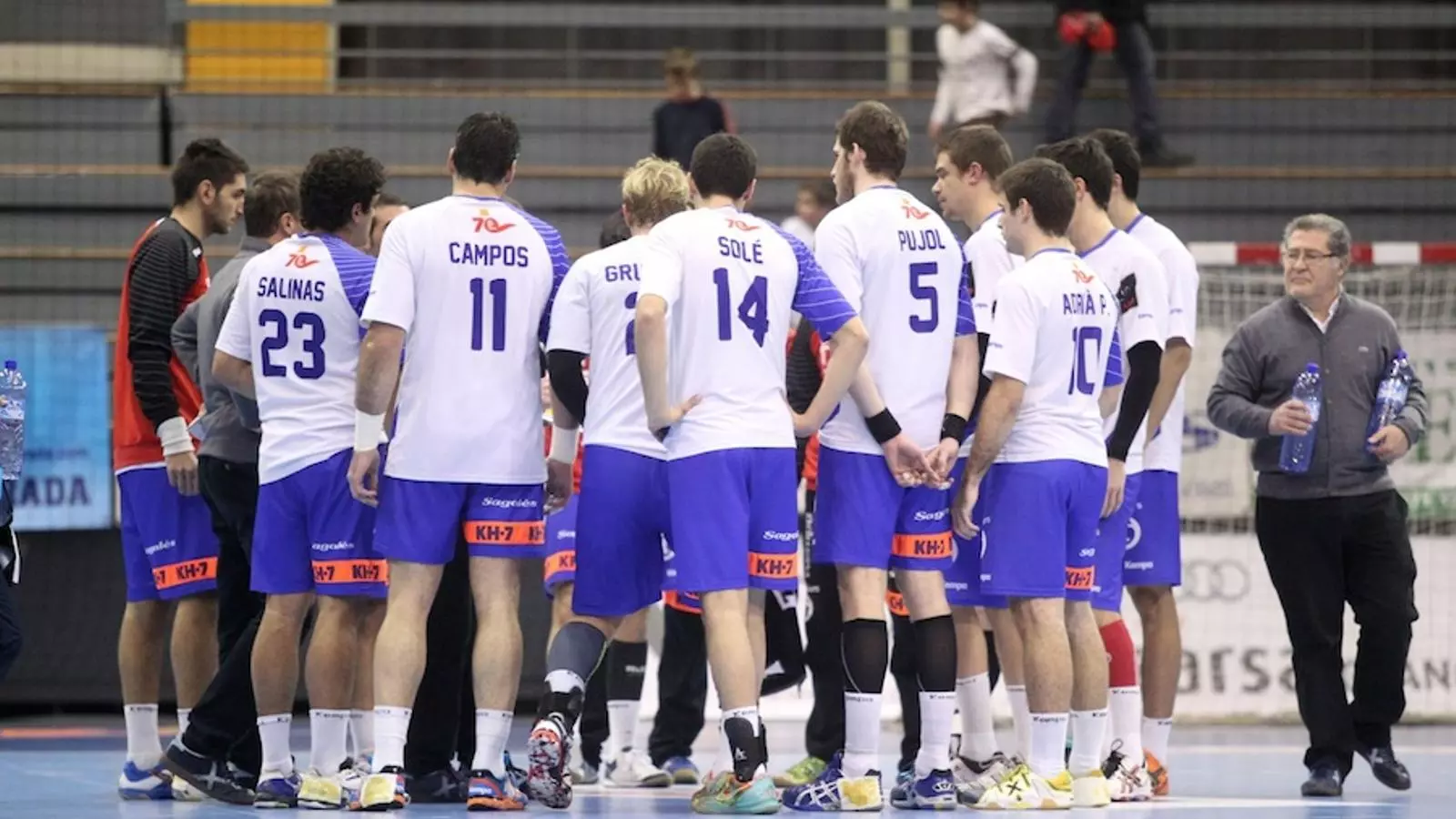 El Fraikin Granollers rebent instruccions durant un partit / XAVIER SOLANAS / BMGRANOLLERS.CAT