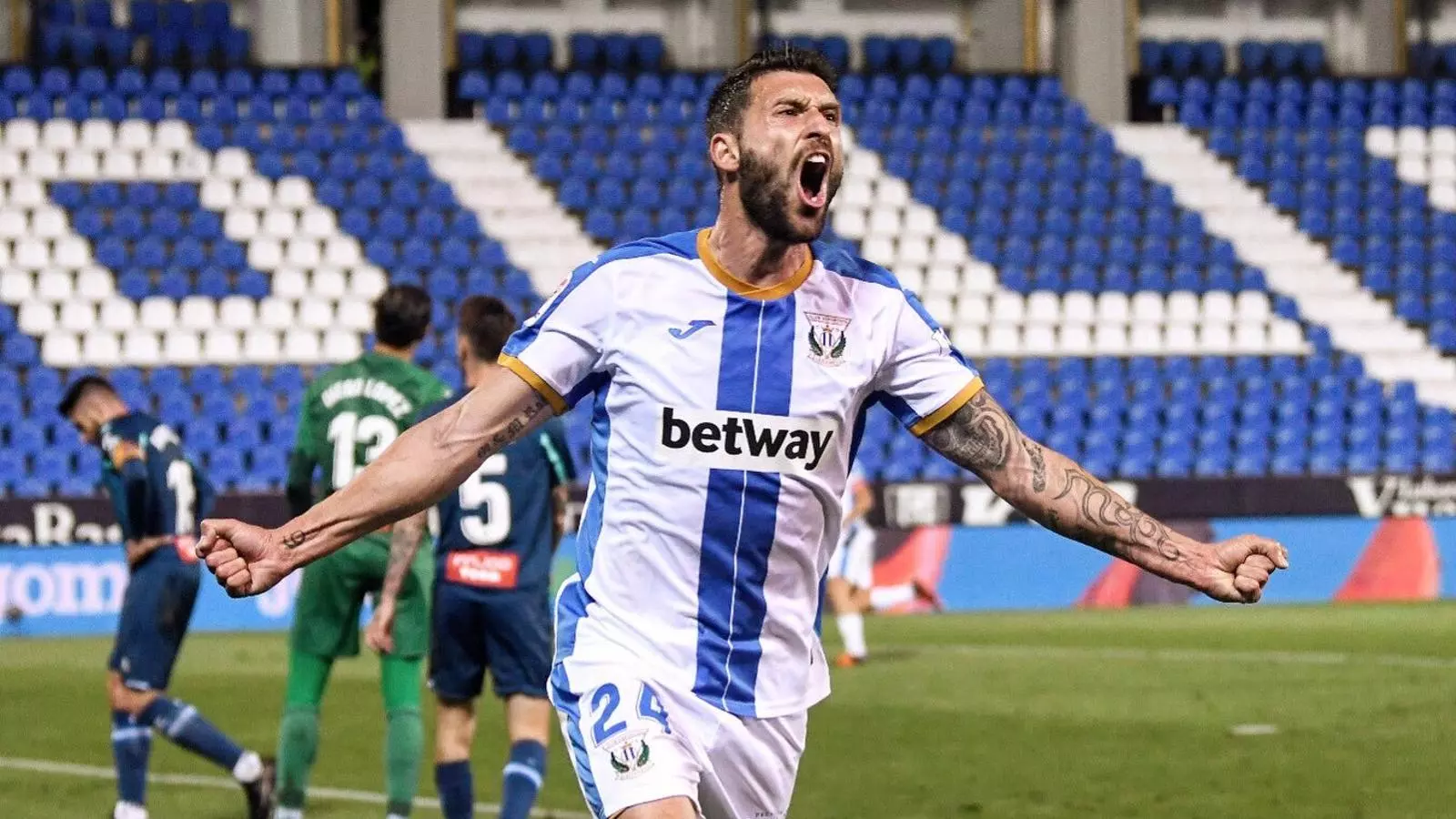 Borja Bastón celebra el primer gol del Leganés a l'Espanyol
