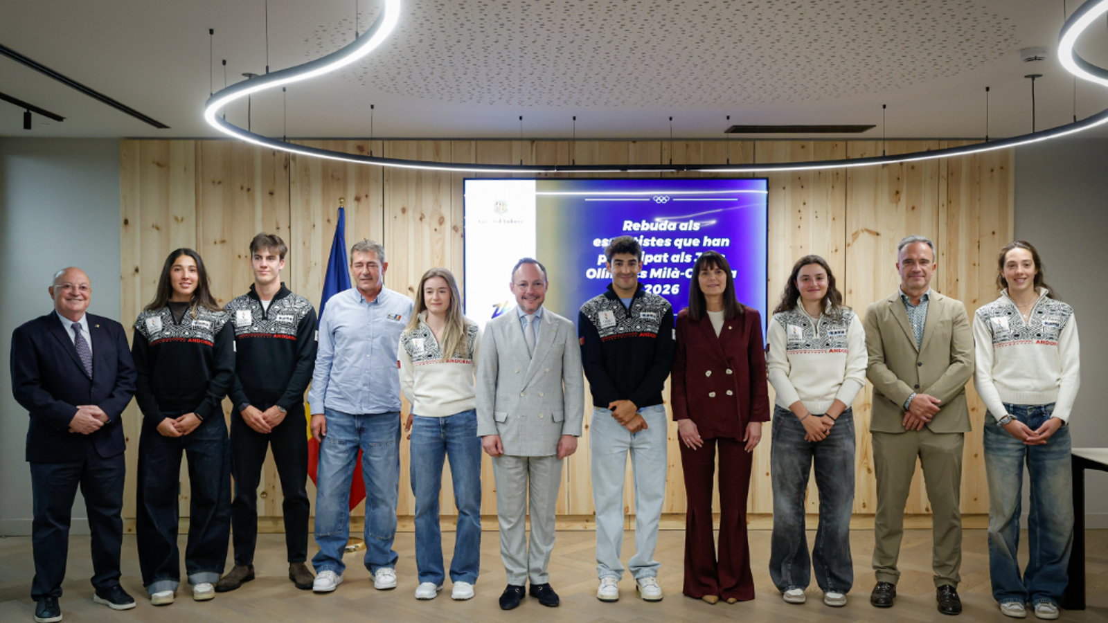 El Govern homenatjant els esportistes olímpics.