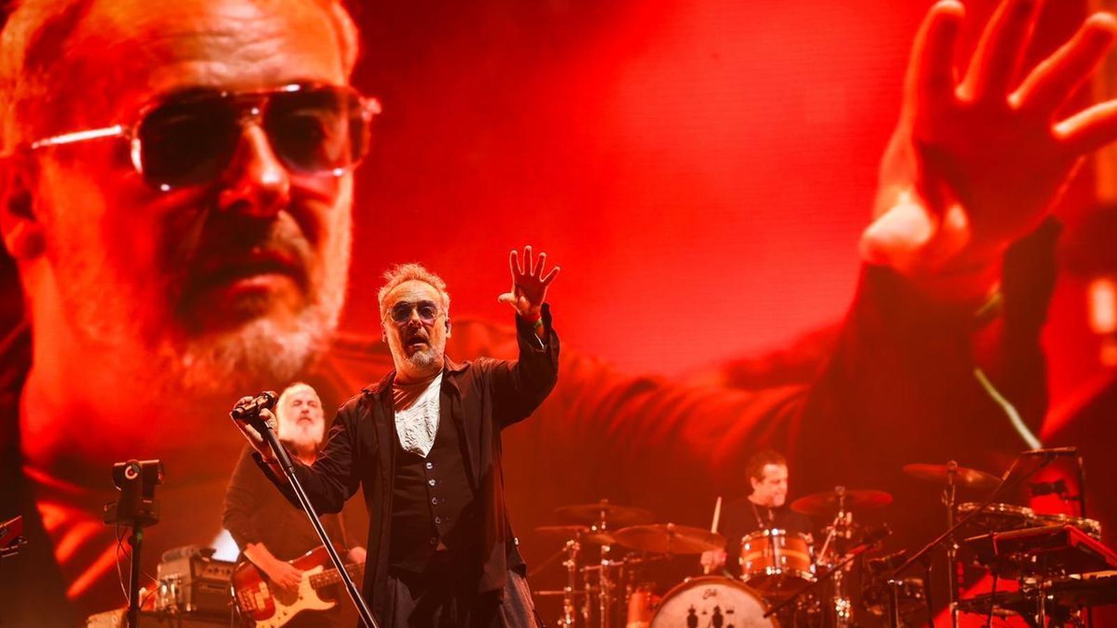 Santi Balmes at the Love of Lesbian concert at Bogatell beach, during La Mercè 2026.