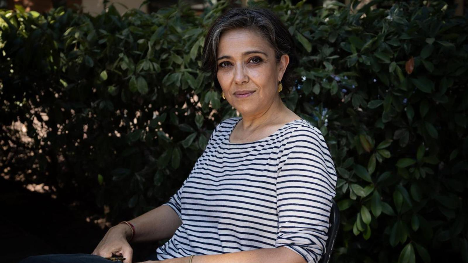 Irene Cordón y Solà-Sagalés, egiptóloga e historiadora, fotografiada en el Cafè dels Jardinets antes de una entrevista por su nuevo libro