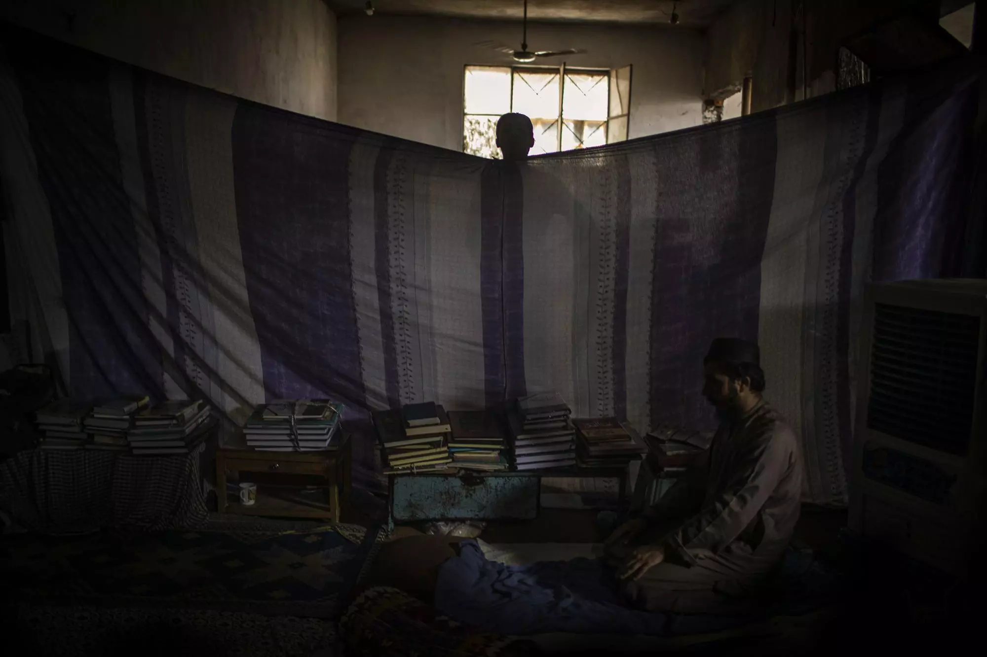 Talibanes de la red Haqqani a la madrassa de Peshawar.
