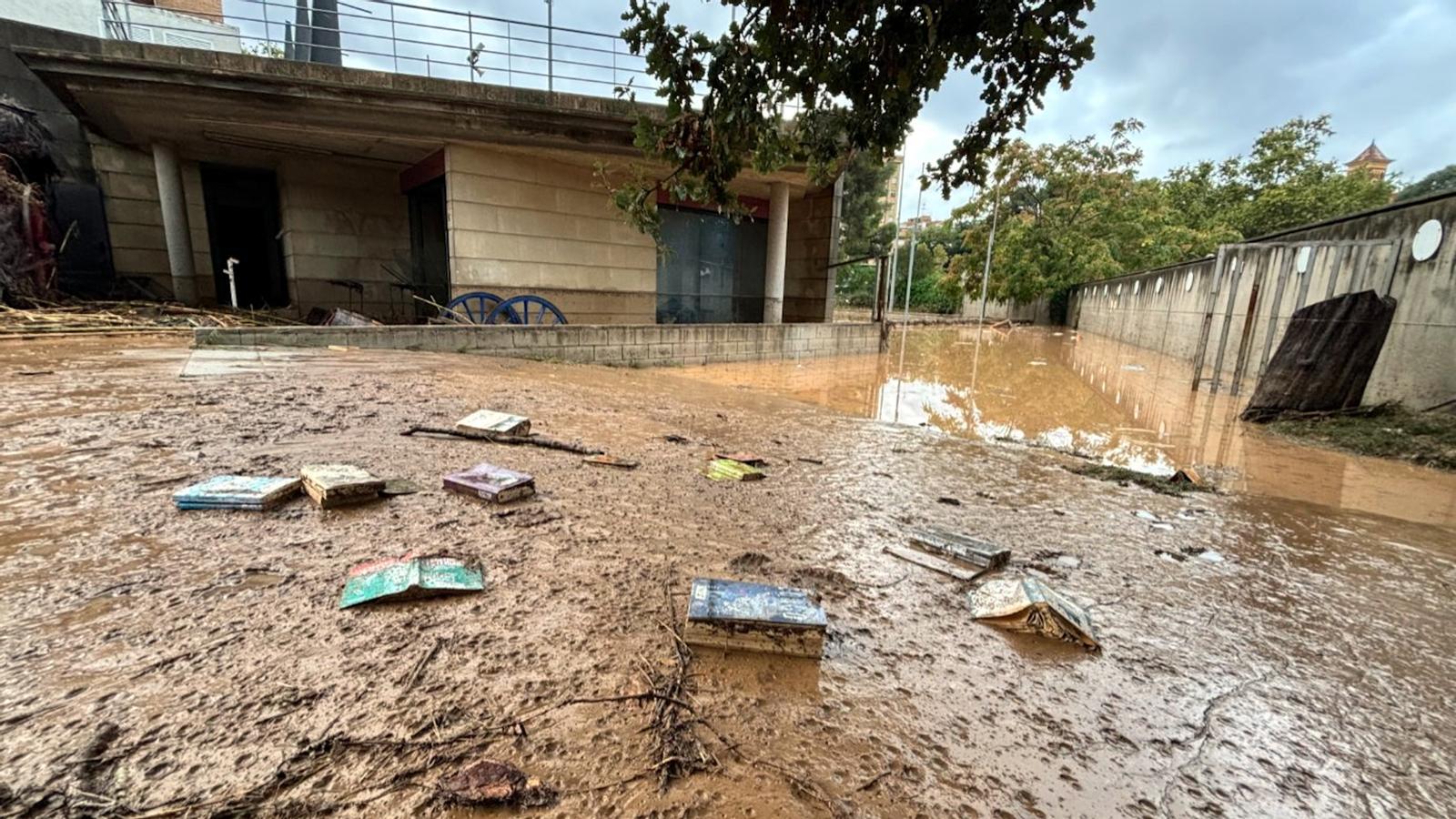 Floods at the Central Library of Cerdanyola.