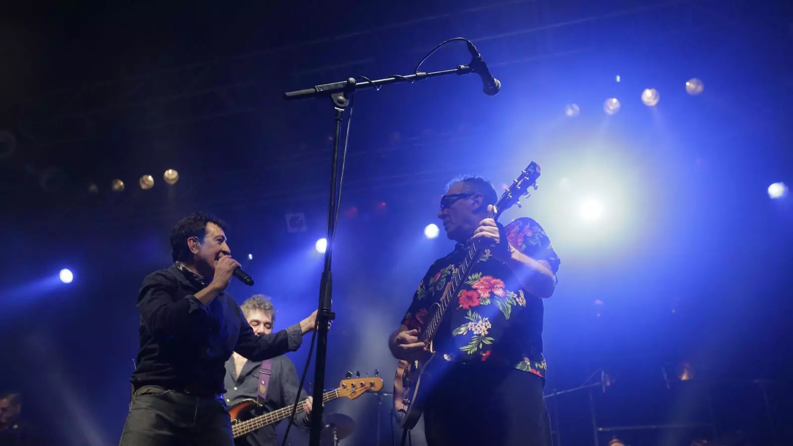 Manolo García i Quimi Portet durant el concert d'aquest divendres a Razzmatazz