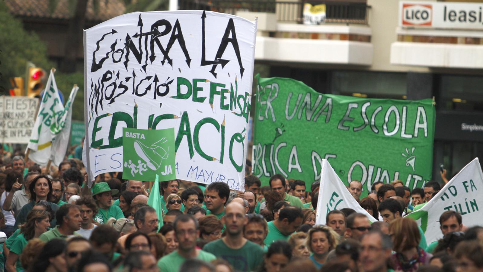 Demonstration against the Bauzá trilingualism decree in Palma / ENRIQUE CALVO